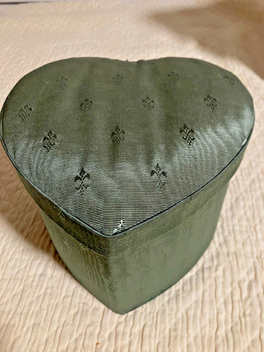 Heart shaped green jewelry - heart,